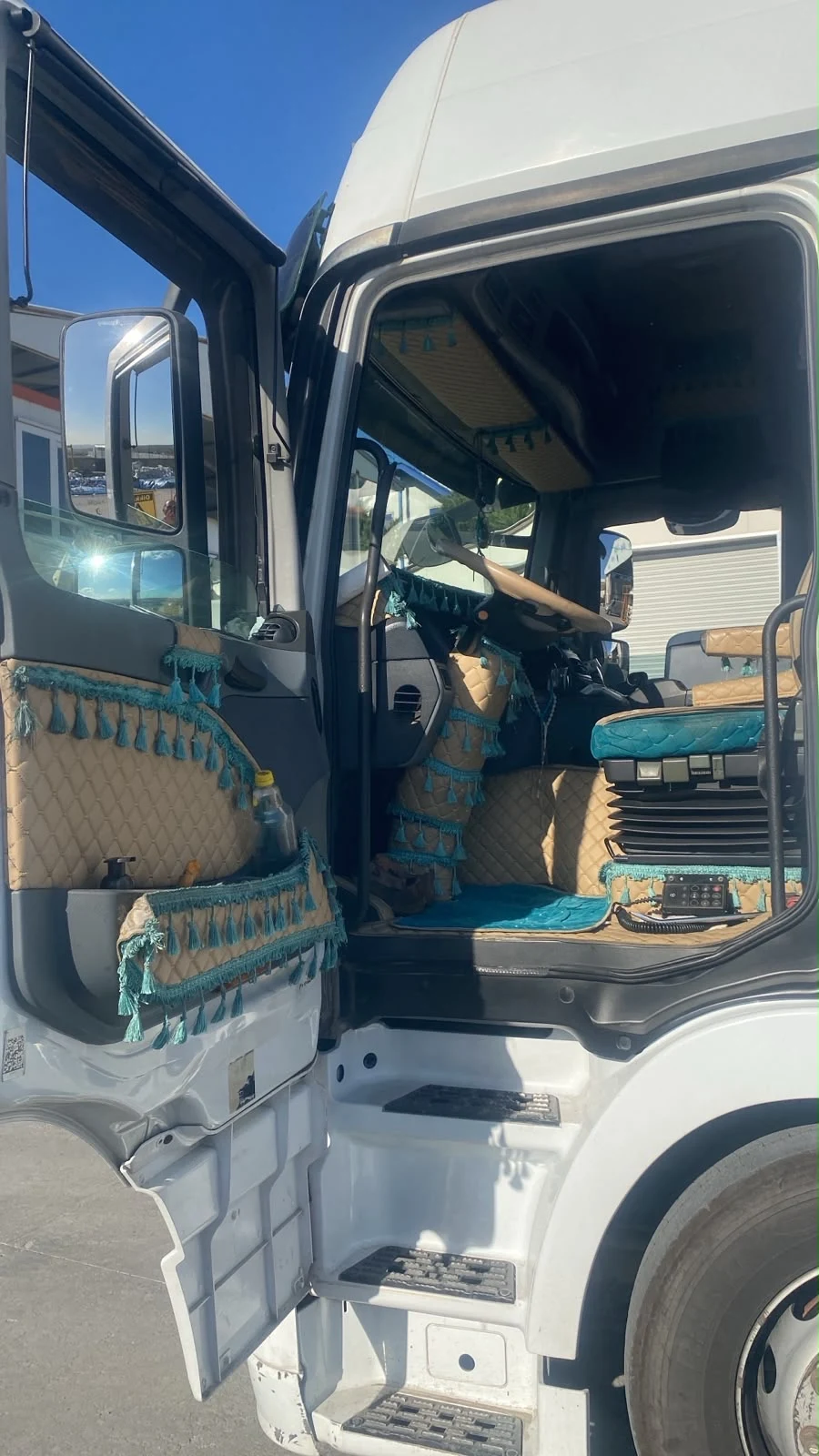 O PEŞİNAT TAMAMI 12-24-36 AY BANKA KREDİSİ İLE 2009 MODEL  MERCEDES 1841